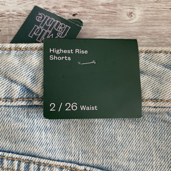 Wild Fable Highest Rise High Rise Light Wash Cuffed Hem Shorts - Picture 5 of 10
